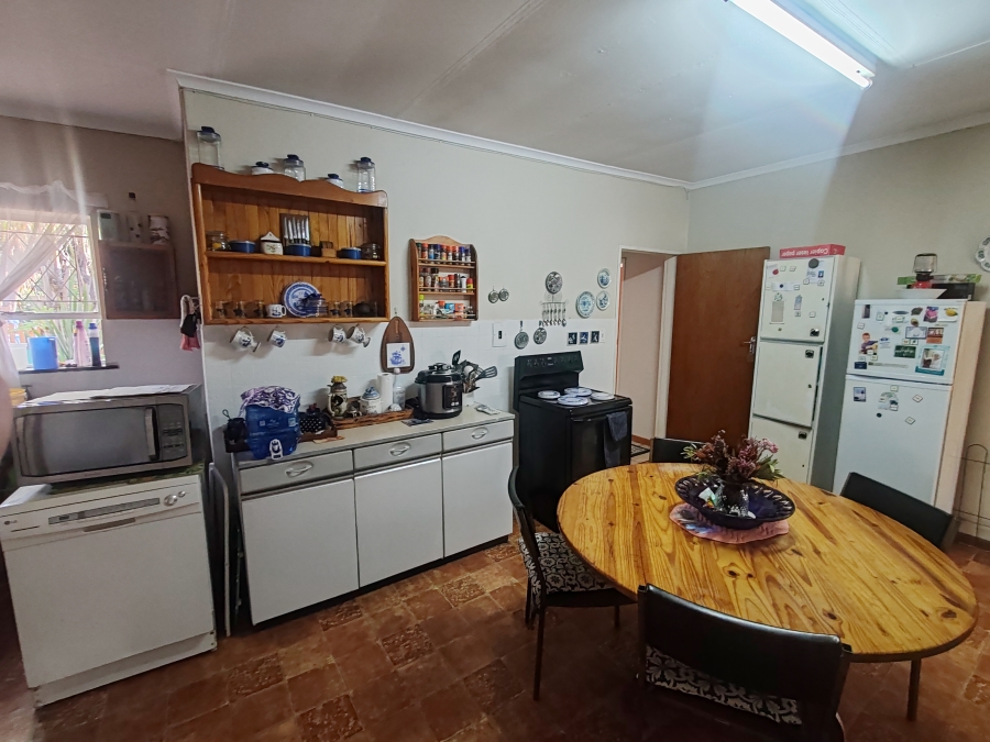 5 Bedroom Property for Sale in Campher Park Eastern Cape